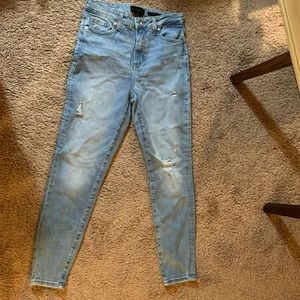 Kendall and Kylie Kontour Highrise ripped Jeans